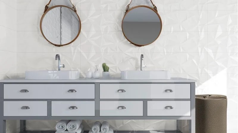 lavabo moderno com espelhos circulares